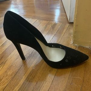 Jessica Simpson Suede 4” heel.